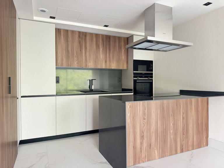 Apartment for Sale in San Pedro De Alcántara, Malaga 2