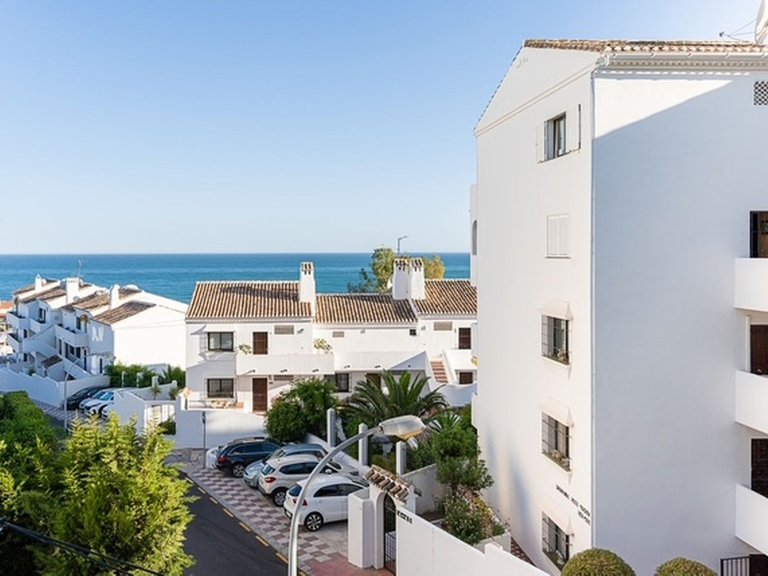 Apartment for Sale in Benalmadena Costa, Malaga 20