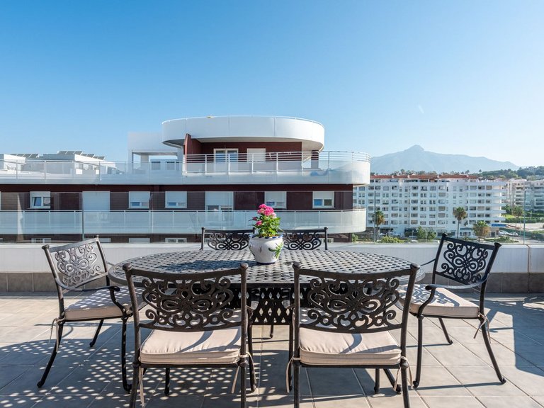 Apartment for Sale in Nueva Andalucía, Malaga 4