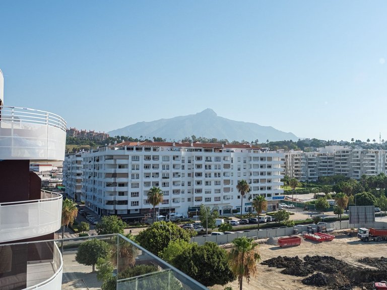 Apartment for Sale in Nueva Andalucía, Malaga 7