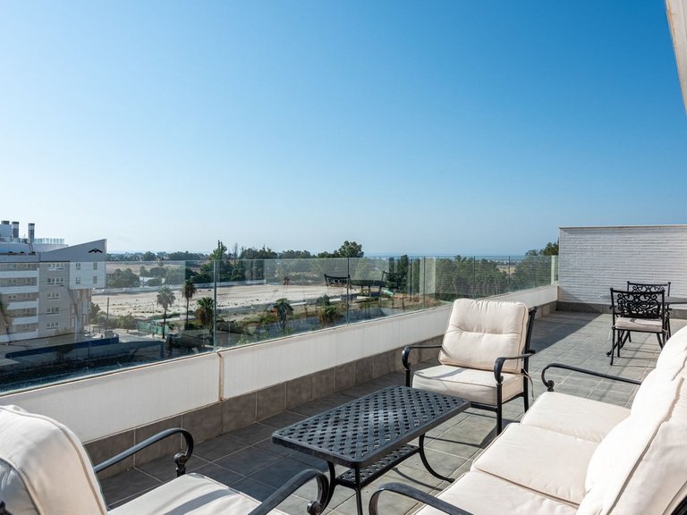 Apartment for Sale in Nueva Andalucía, Malaga 8