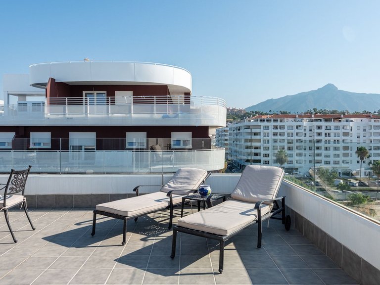 Apartment for Sale in Nueva Andalucía, Malaga 9