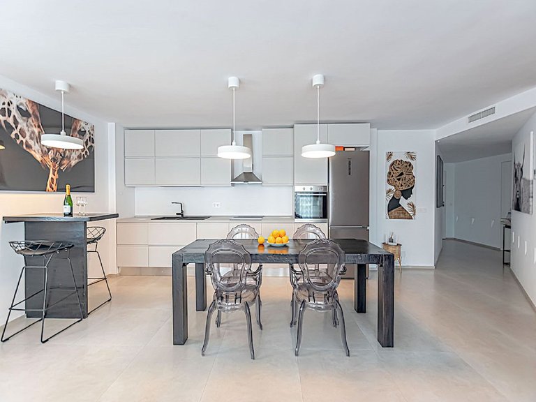 Apartment for Sale in Puerto Banús, Malaga 6
