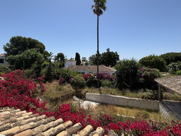 Villa for Sale in New Golden Mile, Malaga 3