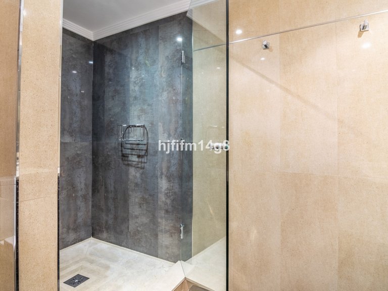 Apartment for Sale in Nueva Andalucía, Malaga 12