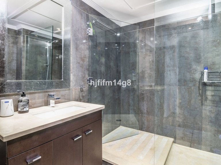 Apartment for Sale in Nueva Andalucía, Malaga 14
