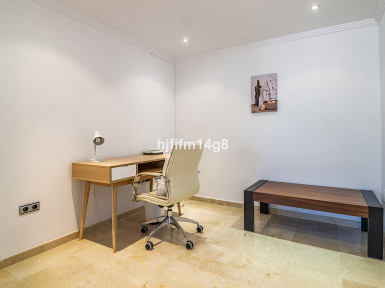 Apartment for Sale in Nueva Andalucía, Malaga 17