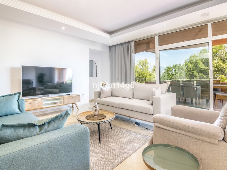Apartment for Sale in Nueva Andalucía, Malaga 4