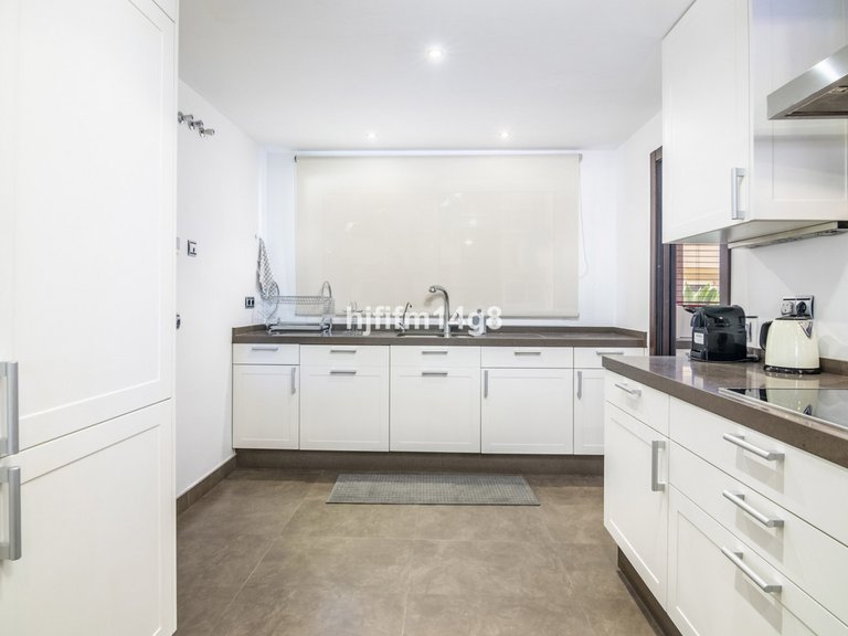 Apartment for Sale in Nueva Andalucía, Malaga 7