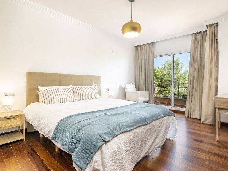 Apartment for Sale in Nueva Andalucía, Malaga 8