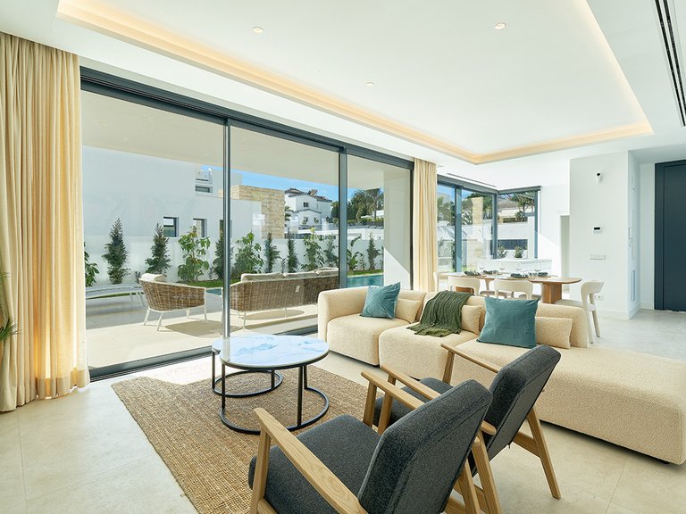 Villa for Sale in Estepona, Malaga 2