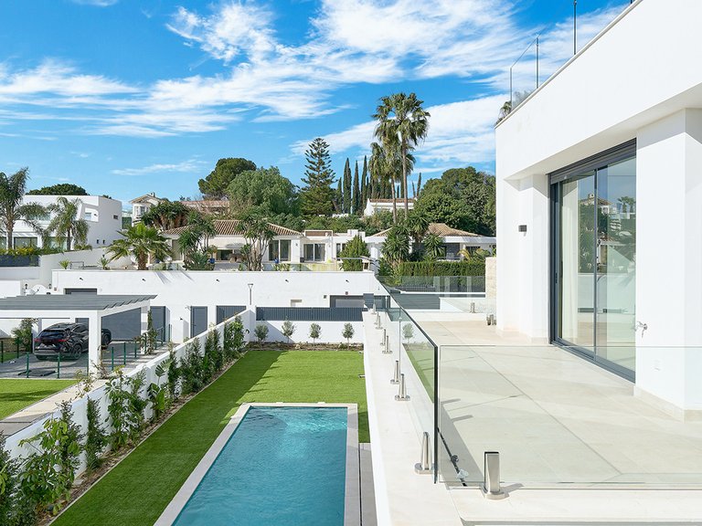 Villa for Sale in Estepona, Malaga 27