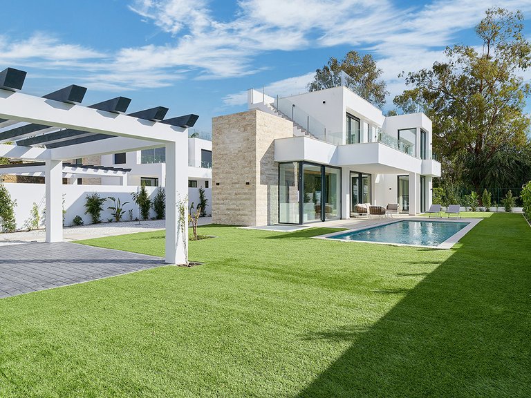 Villa for Sale in Estepona, Malaga 30