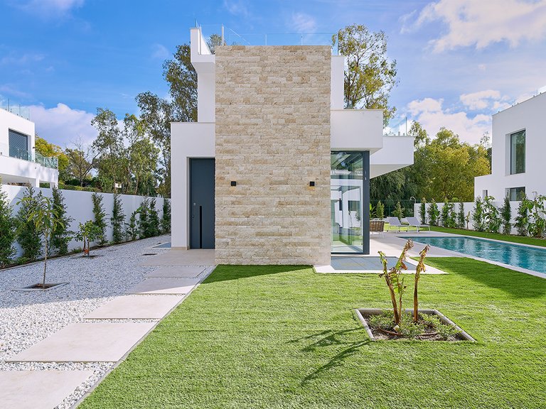Villa for Sale in Estepona, Malaga 32
