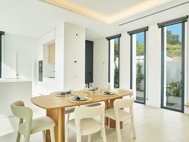 Villa for Sale in Estepona, Malaga 5