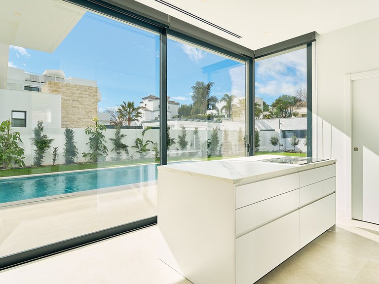 Villa for Sale in Estepona, Malaga 6