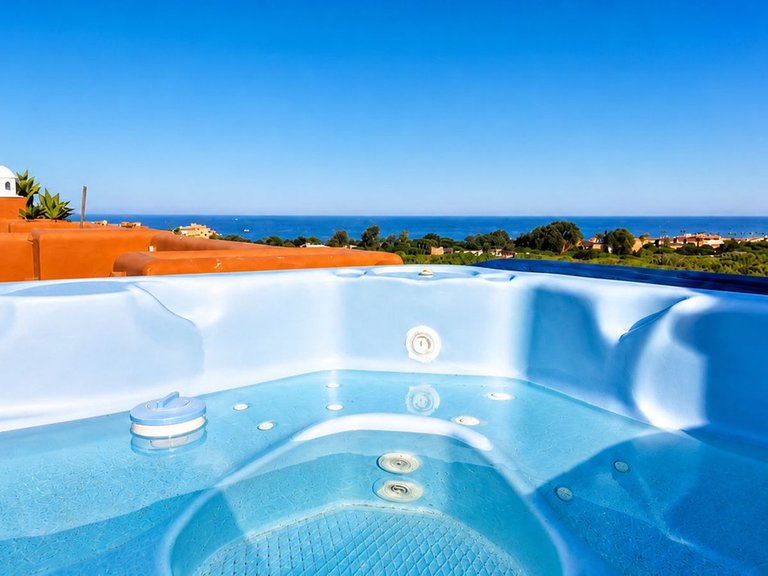 Apartment for Sale in La Duquesa, Malaga 2