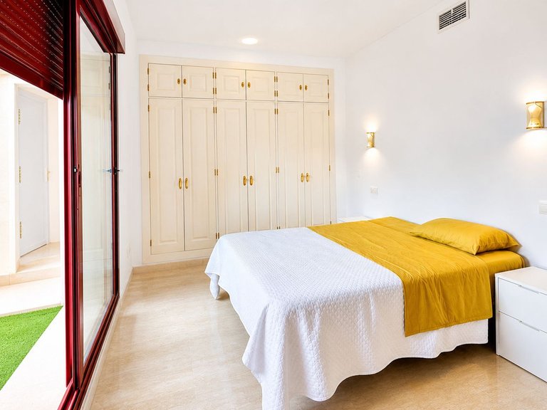 Apartment for Sale in La Duquesa, Malaga 6