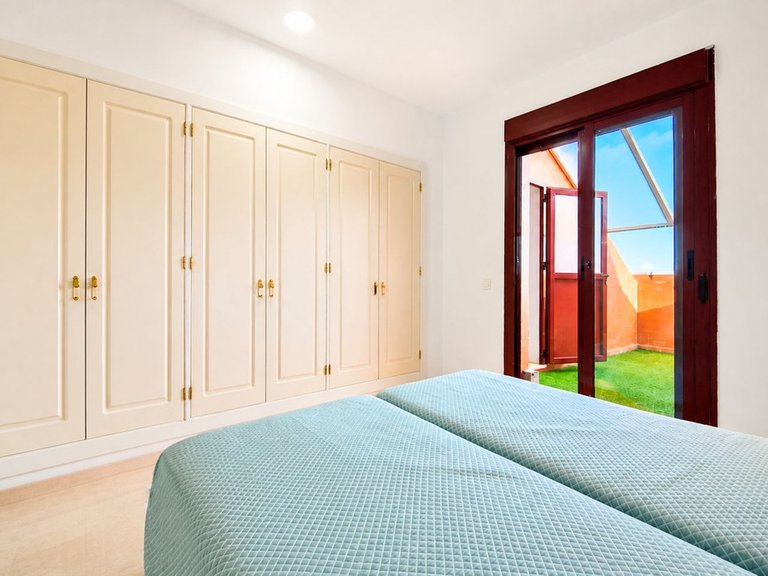 Apartment for Sale in La Duquesa, Malaga 8