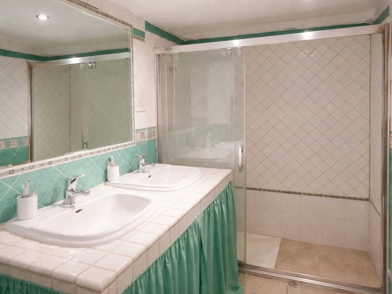Apartment for Sale in Marbella, Malaga 10