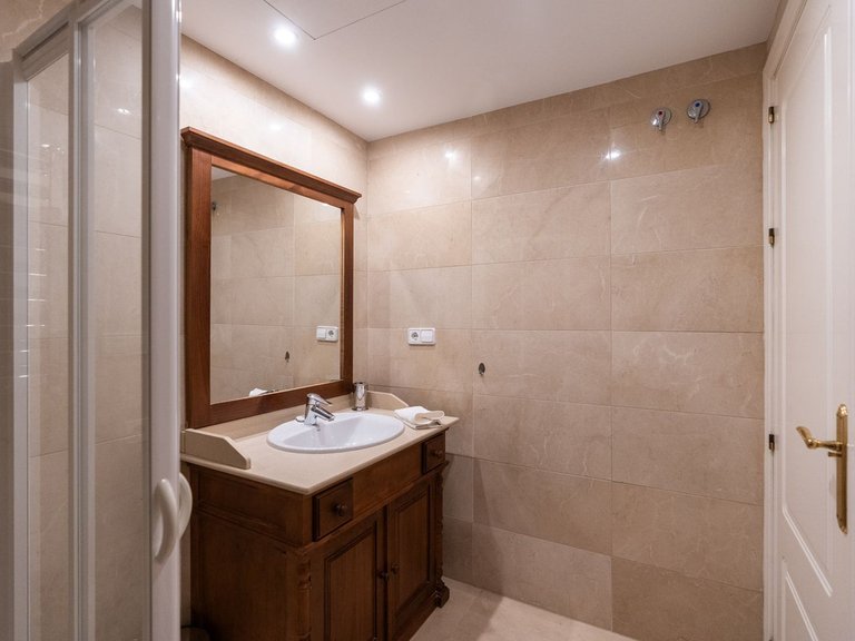Apartment for Sale in Los Arqueros, Malaga 12