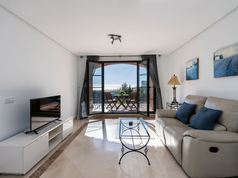 Apartment for Sale in Los Arqueros, Malaga 15