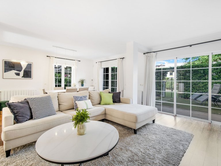 Villa for Sale in The Golden Mile, Malaga 13