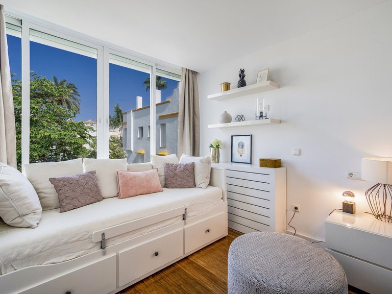 Villa for Sale in The Golden Mile, Malaga 15