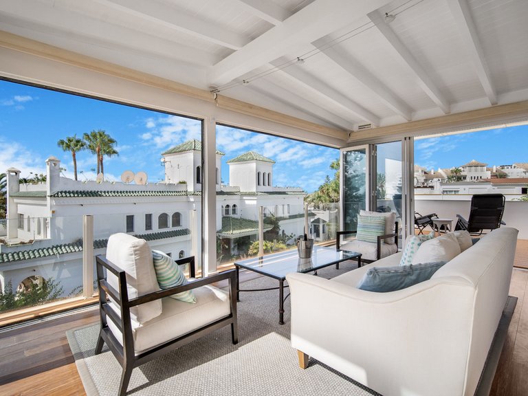 Villa for Sale in The Golden Mile, Malaga 17