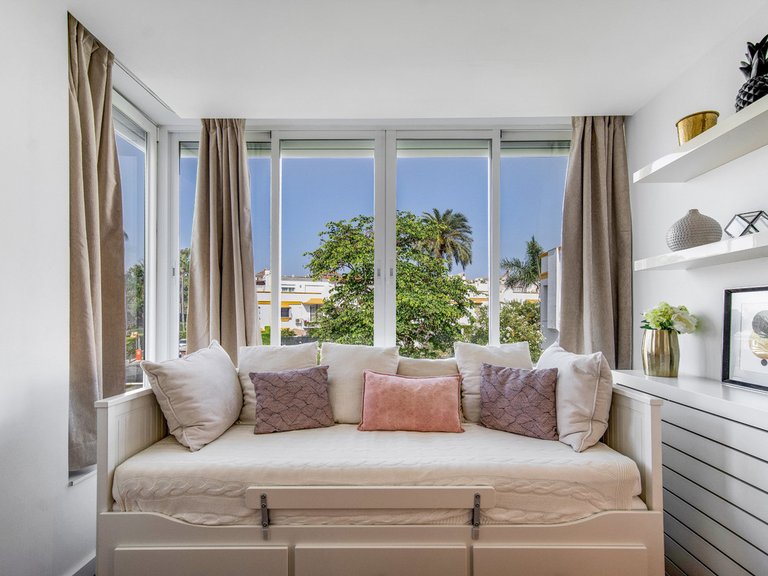 Villa for Sale in The Golden Mile, Malaga 22