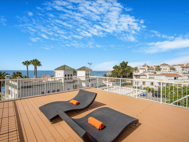 Villa for Sale in The Golden Mile, Malaga 23