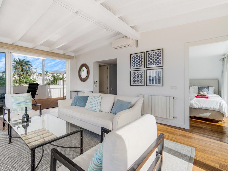 Villa for Sale in The Golden Mile, Malaga 25