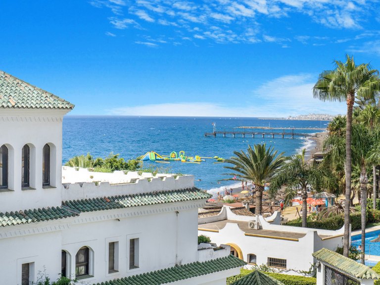 Villa for Sale in The Golden Mile, Malaga 26
