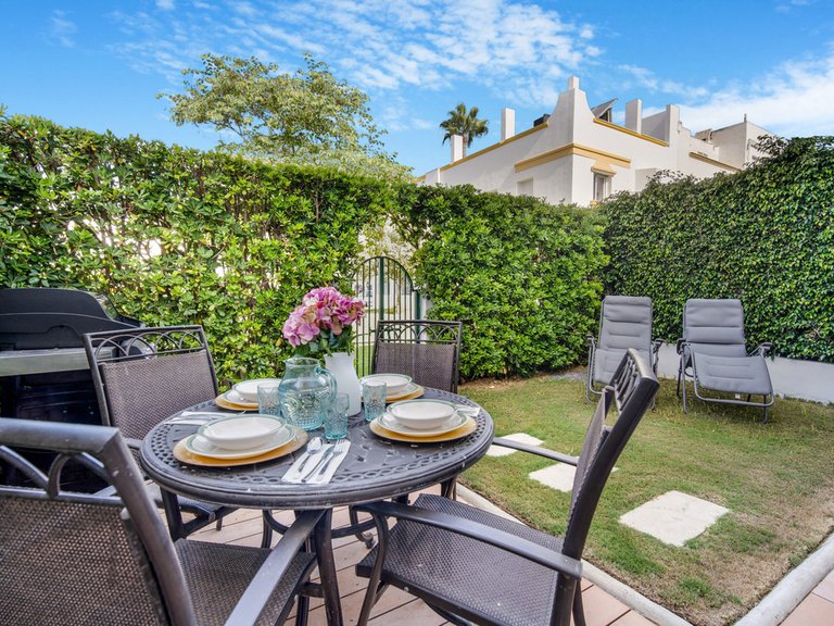 Villa for Sale in The Golden Mile, Malaga 3