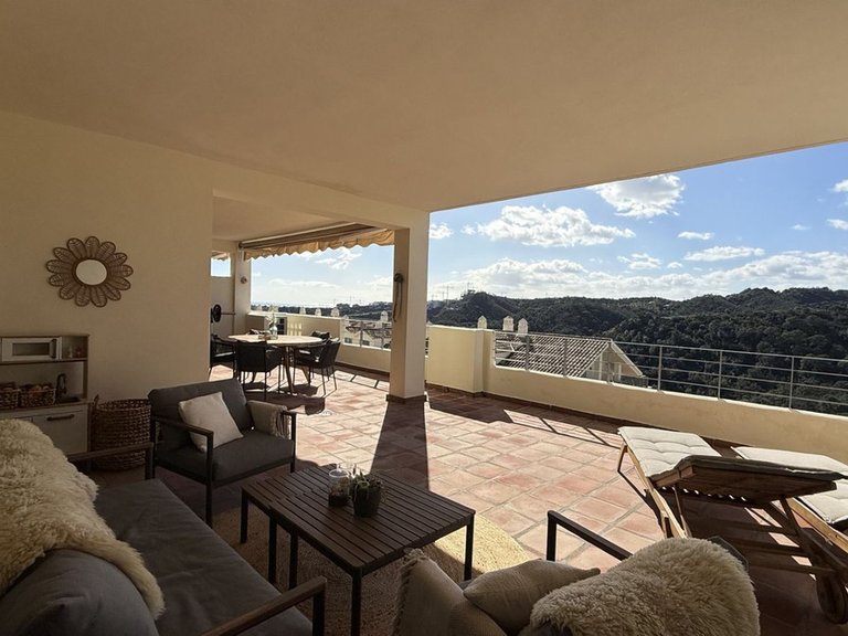 Apartment for Sale in Selwo, Malaga 1