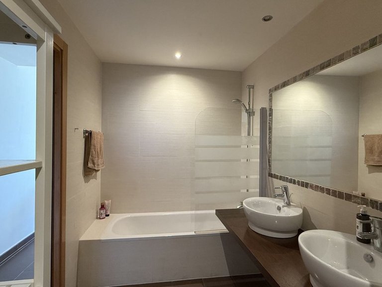 Apartment for Sale in Selwo, Malaga 12