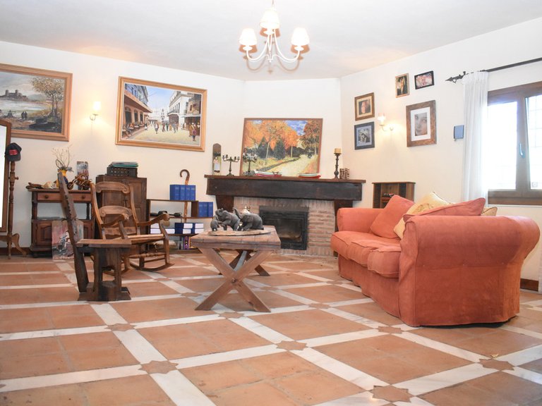 Villa for Sale in Entrerrios, Malaga 13