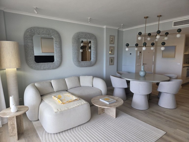 Apartment for Sale in Nueva Andalucía, Malaga 1