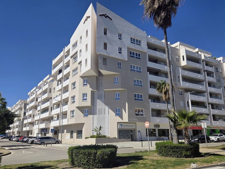 Apartment for Sale in Nueva Andalucía, Malaga 31