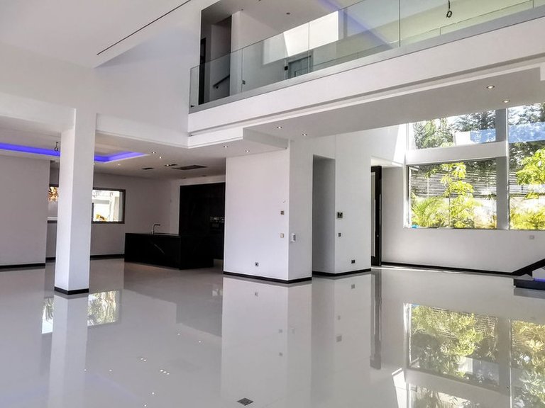 Villa for Sale in Guadalmina Baja, Malaga 8