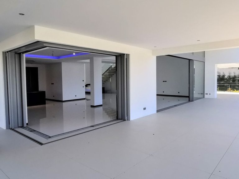 Villa for Sale in Guadalmina Baja, Malaga 9
