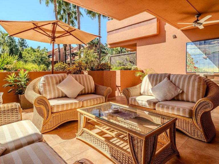 Apartment for Sale in Puerto Banús, Malaga 7