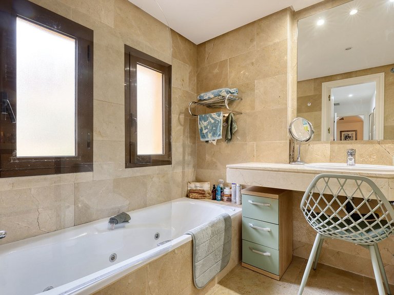 Apartment for Sale in La Duquesa, Malaga 33