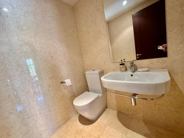 Apartment for Sale in Nueva Andalucía, Malaga 16