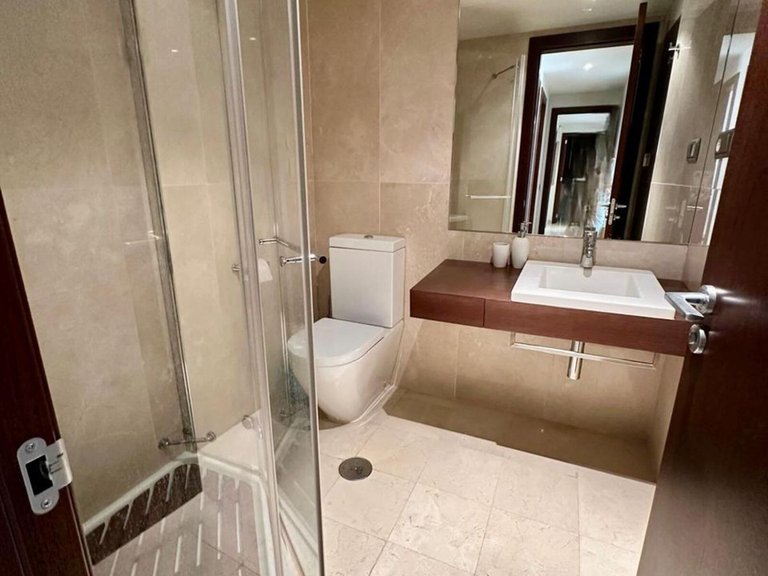 Apartment for Sale in Nueva Andalucía, Malaga 19