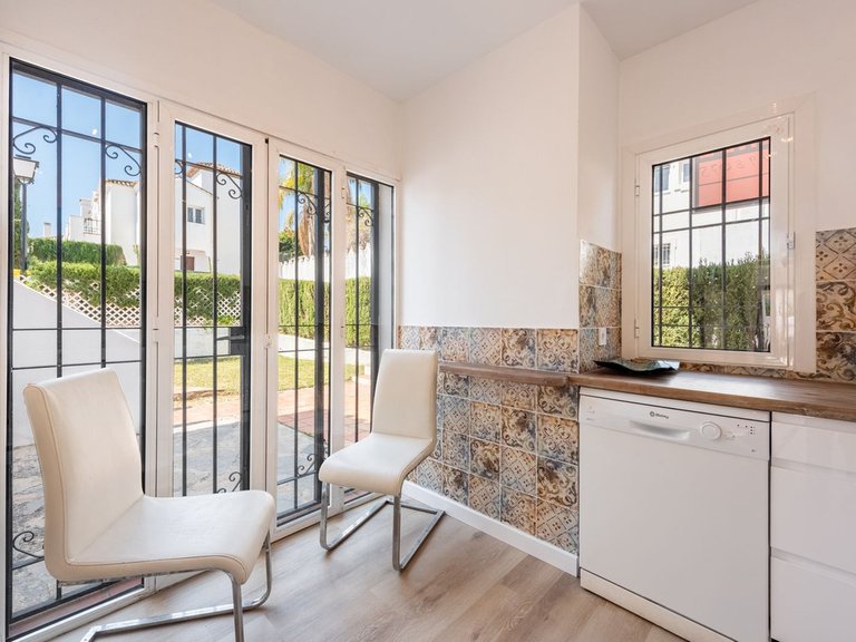 Apartment for Sale in Benamara, Malaga 8