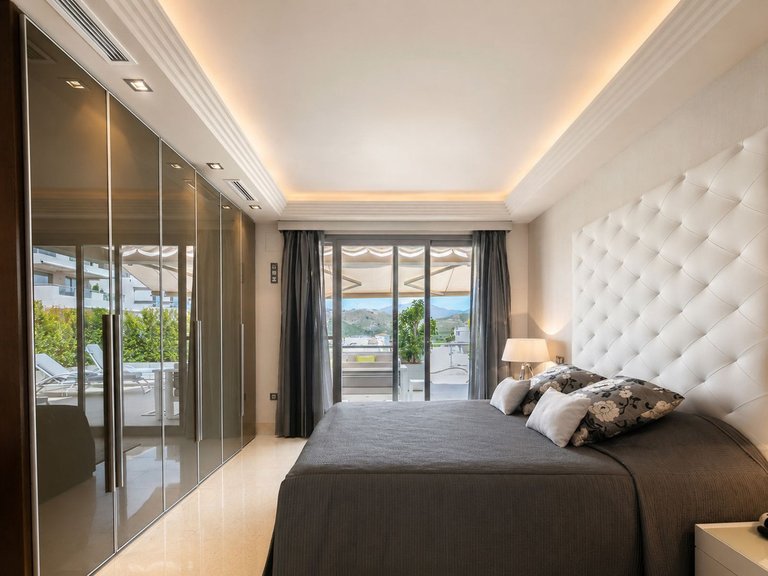 Apartment for Sale in Benahavís, Malaga 12