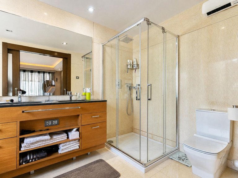 Apartment for Sale in Benahavís, Malaga 16