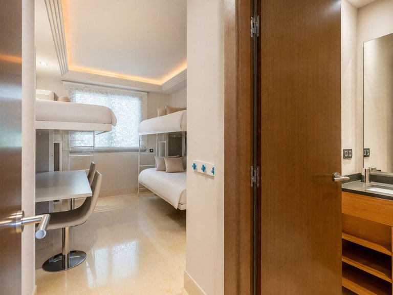 Apartment for Sale in Benahavís, Malaga 23