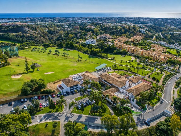 Apartment for Sale in Benahavís, Malaga 55
